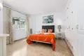 2 bedroom apartment 114 m² Marbella, Spain