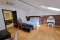 Penthouse 3 bedrooms 230 m² Rafailovici, Montenegro