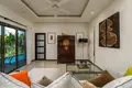 Villa mit 2 Schlafzimmern 90 m² Rawai, Thailand