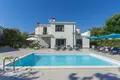 Villa de 4 dormitorios 230 m² Porec, Croacia