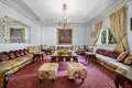 Villa 9 bedrooms 1 548 m² Marbella, Spain