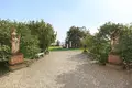 Villa 50 Zimmer 6 000 m² Mailand, Italien