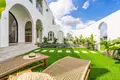Villa mit 2 Schlafzimmern 110 m² Canggu, Indonesien