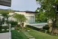 villa de 5 dormitorios 1 600 m² Phuket, Tailandia