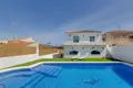 Willa 4 pokoi 191 m² Torrevieja, Hiszpania