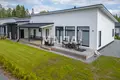 Maison 5 chambres 144 m² Lempaeaelae, Finlande