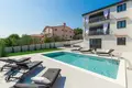 4-Schlafzimmer-Villa 240 m² Poreč, Kroatien