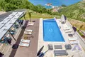 villa de 5 dormitorios 450 m² Rijeka-Rezevici, Montenegro