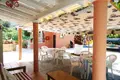 Hotel 335 m² en Sinarades, Grecia