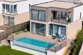 Villa 8 habitaciones 180 m² Kavac, Montenegro