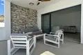 Villa de tres dormitorios 120 m² Rojales, España