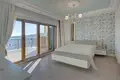 Villa 14 habitaciones 710 m² Bijela, Montenegro