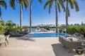 6 room house 650 m² Miami, United States