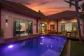 Villa mit 2 Schlafzimmern 90 m² Rawai, Thailand