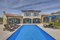 Villa 8 bedrooms 440 m² Sisan, Croatia