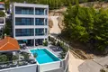 9 bedroom house 700 m² Grad Omis, Croatia