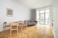 Apartamento 3 habitaciones 77 m² en Varsovia, Polonia