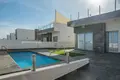 Villa de tres dormitorios 157 m² Los Balcones, España