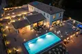 Villa de 4 dormitorios 435 m² Umag, Croacia