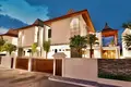 Villa de tres dormitorios 182 m² Thalang, Tailandia