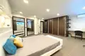 5-Schlafzimmer-Villa 420 m² Calp, Spanien