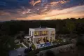 4-Schlafzimmer-Villa 250 m² Sibenik, Kroatien