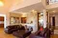 8 bedroom House 650 m² Moniatis, Cyprus