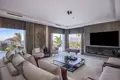 4-Schlafzimmer-Villa 404 m² Marbella, Spanien