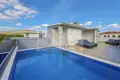 5 bedroom house 270 m² Okrug Donji, Croatia