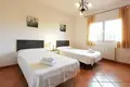 4-Schlafzimmer-Villa 300 m² Calp, Spanien