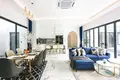 Villa de tres dormitorios 457 m² Si Sunthon, Tailandia