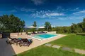 Dom 4 pokoi 230 m² Pula, Chorwacja