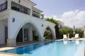 Villa de 4 dormitorios 220 m² Agios Amvrosios, Chipre del Norte