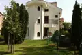 9 bedroom house 371 m² Podgorica, Montenegro