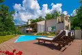 Villa de 4 dormitorios 285 m² Umag, Croacia