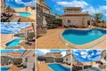 3 bedroom villa 235 m² Adeje, Spain