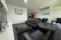 Piso independiente 2 habitaciones 98 m² Na Kluea, Tailandia