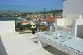 4 bedroom Villa 200 m², All countries