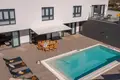 4-Schlafzimmer-Villa 400 m² Opcina Postira, Kroatien