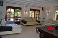 Villa de 4 dormitorios 610 m² Calp, España