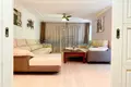 6-Schlafzimmer-Villa 420 m² Niederampurien, Spanien