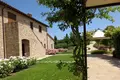 Commercial property 981 m² in Todi, Italy