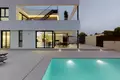 Villa de tres dormitorios 241 m² Finestrat, España