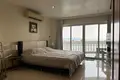 Condo 3 bedrooms 200 m² Pattaya, Thailand