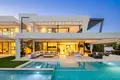 6-Schlafzimmer-Villa 660 m² Marbella, Spanien