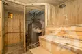 House 350 m² Piatryski, Belarus