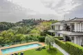 Mieszkanie 4 pokoi 300 m² Moniga del Garda, Włochy