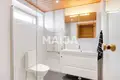 Apartamento 3 habitaciones 81 m² Helsinki sub-region, Finlandia