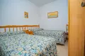 Bungalow de 2 dormitorios 55 m² Torrevieja, España