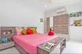 Villa de tres dormitorios 96 m² Phuket, Tailandia